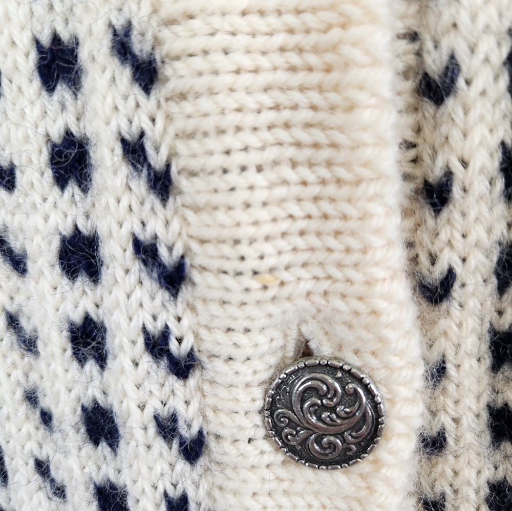 L.L. Bean Ivory, Navy & Red Elk Motif Wool Cardigan - Picture 11 of 11